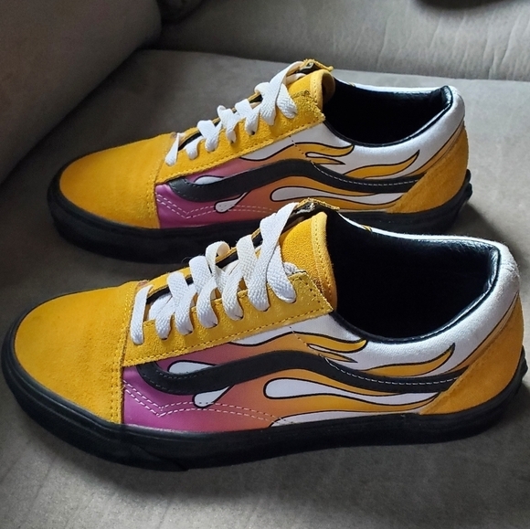 RARE limited edition Vans Old Skool 'Flames' - Picture 7 of 13